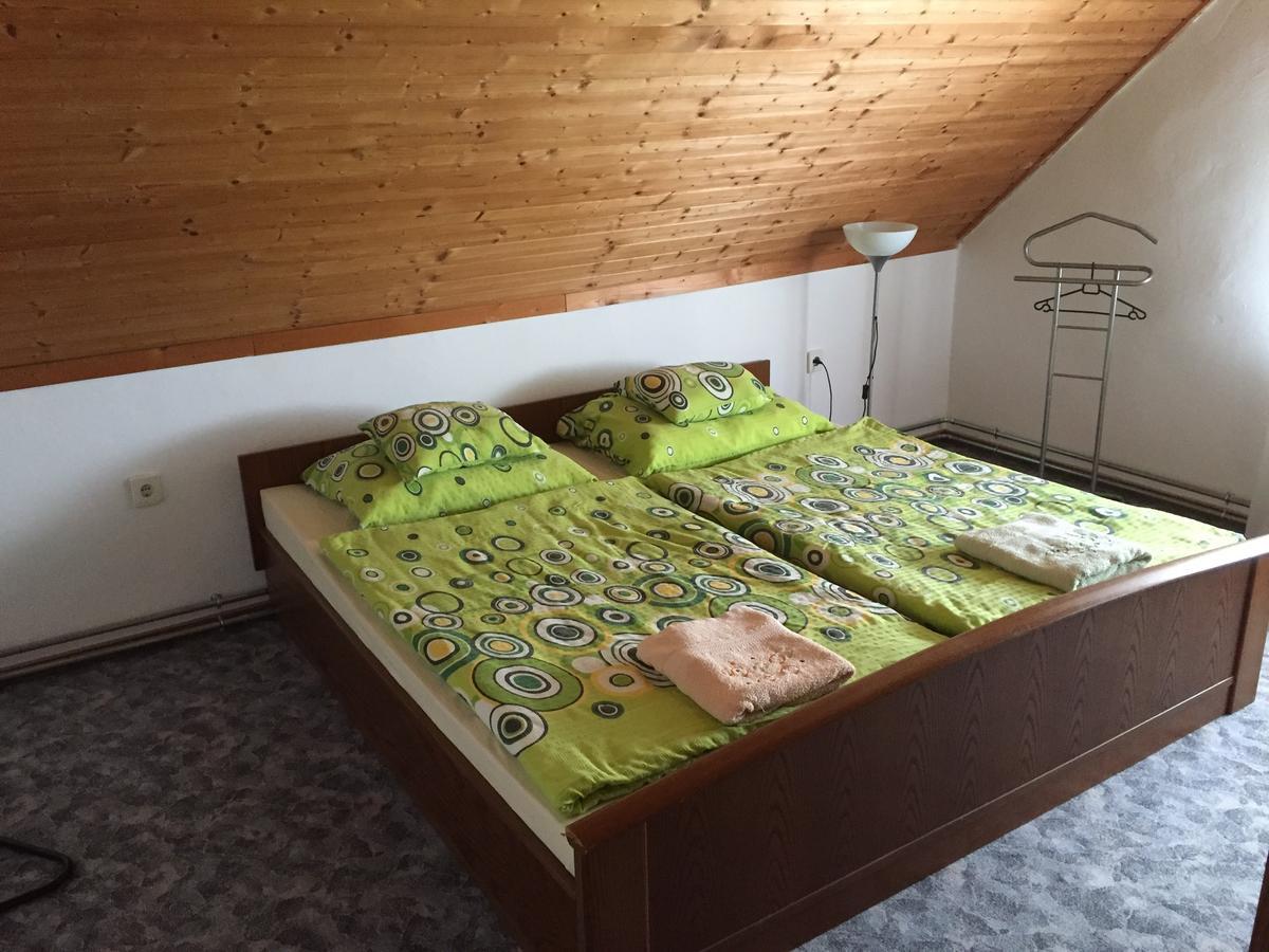 Baranya Apartman Áta Exterior foto
